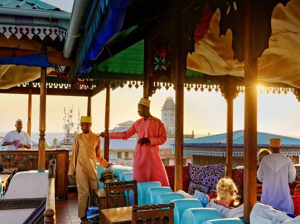 Emerson-on-Hurumzi-Zanzibar-Teahouse-Tarab-sunset-Le-Figaro