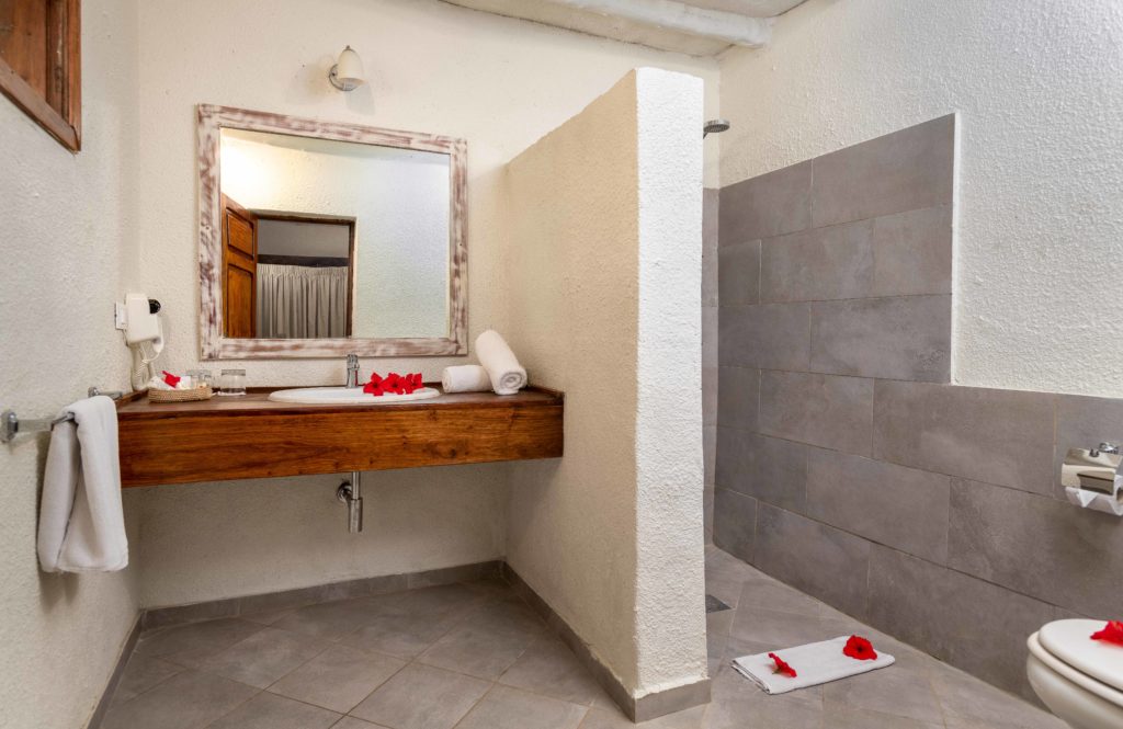 D85_2032-Edit-1024x665